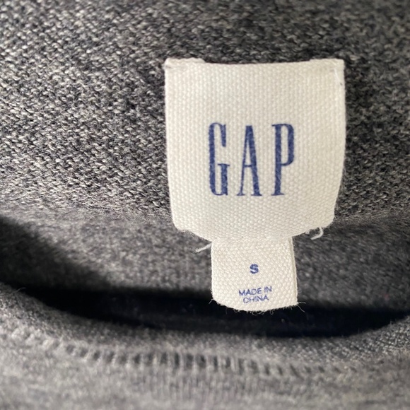 GAP Crewneck Grey with White Striped Sweater, Men's Small - Picture 3 of 4